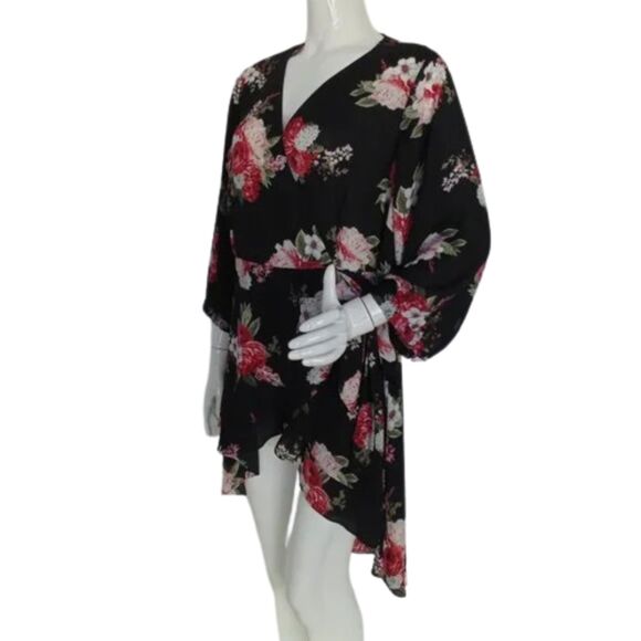TORRID Wrap Top, 2/2X, Button/Tie, Black, Red floral, 3/4 sleeve, Poly/Washable - Picture 3 of 15